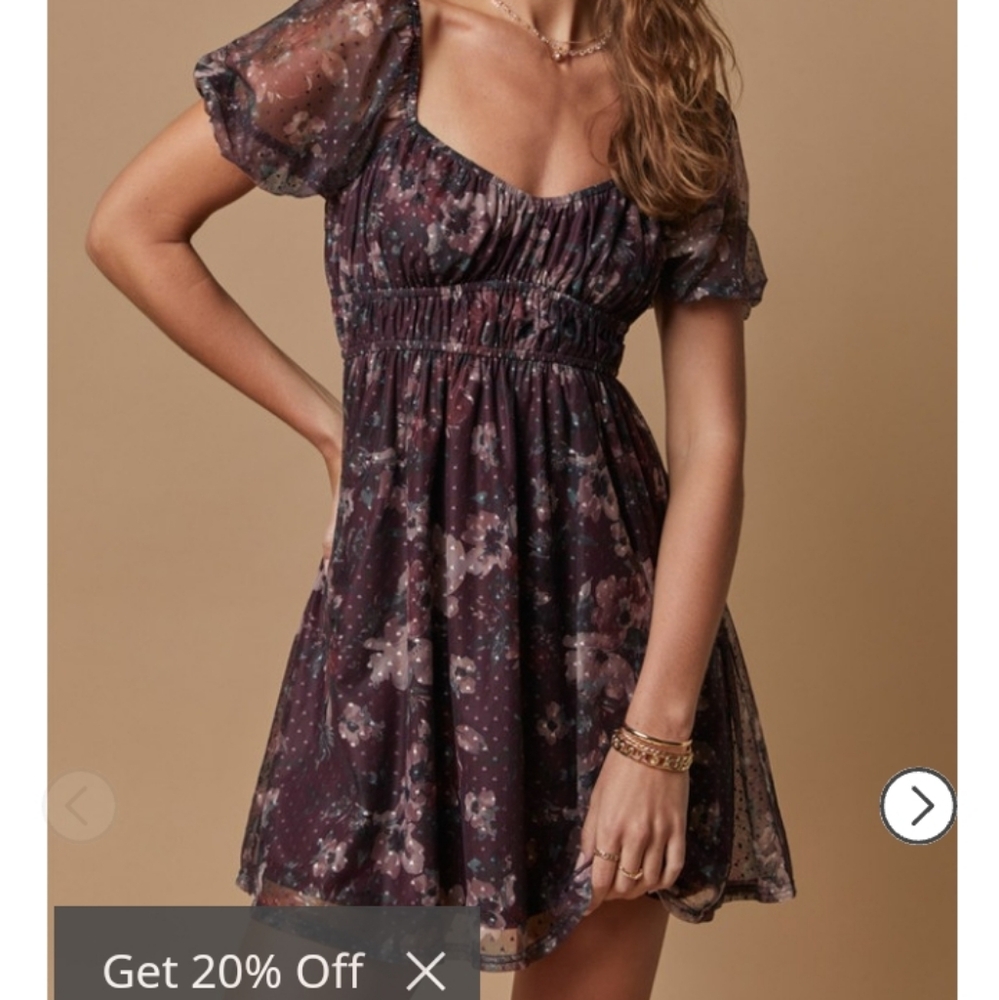 Francescas Collection, floral mini, puff sleeves, cinched waistline Medium